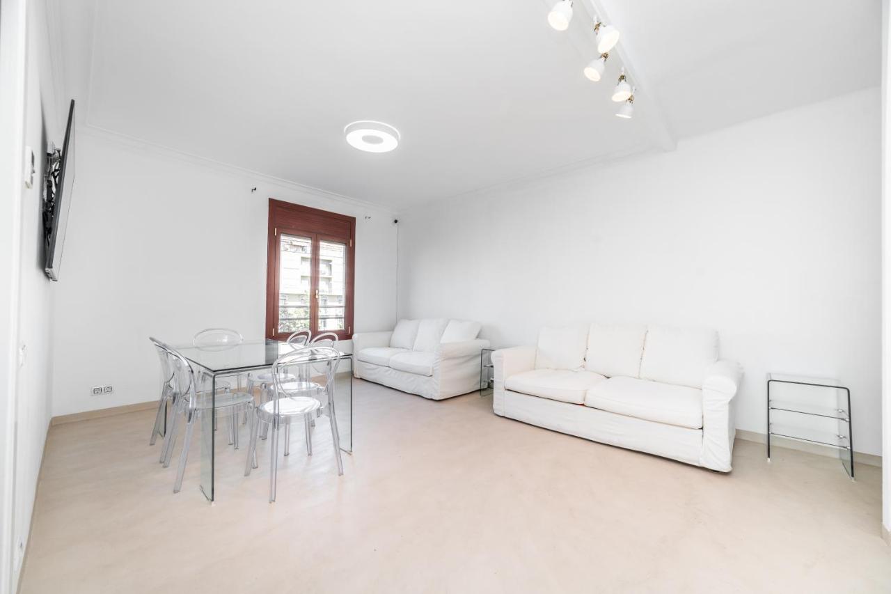 Apartamentos Gran Via 732 Barcellona Esterno foto