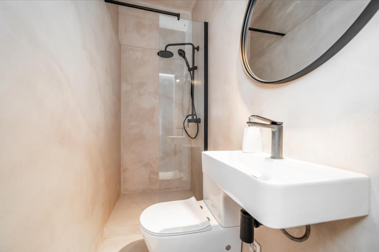Apartamentos Gran Via 732 Barcellona Esterno foto