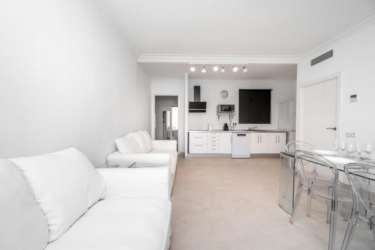Apartamentos Gran Via 732 Barcellona Esterno foto