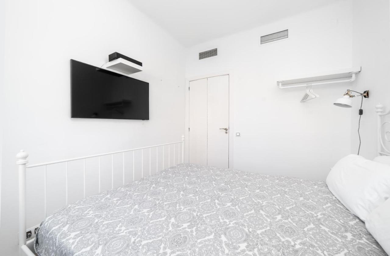 Apartamentos Gran Via 732 Barcellona Esterno foto